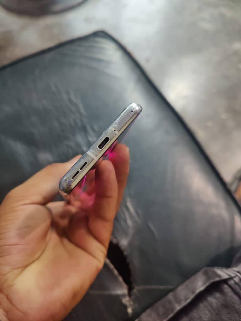 One Plus 9 Pro 4