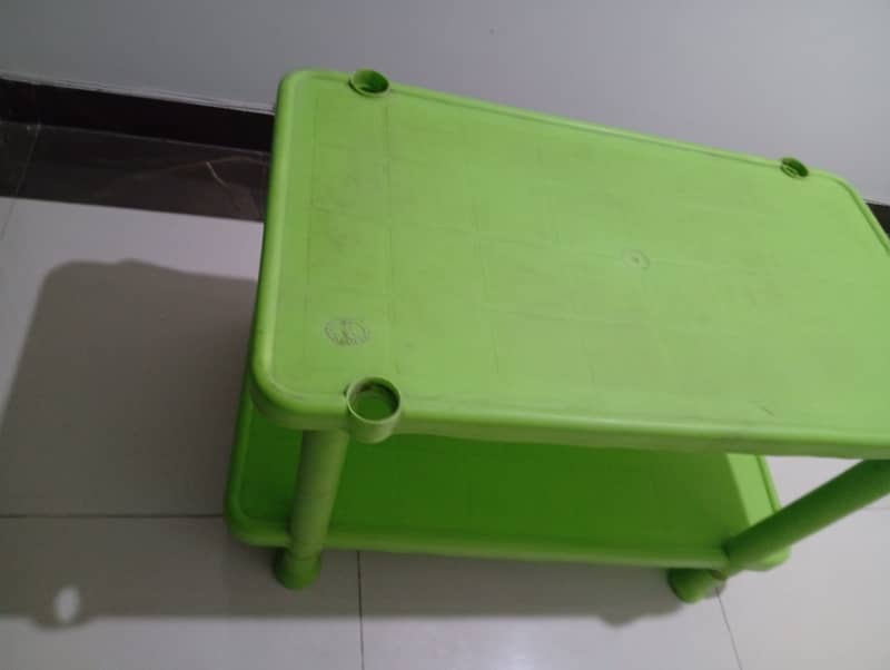 Plastic table 1