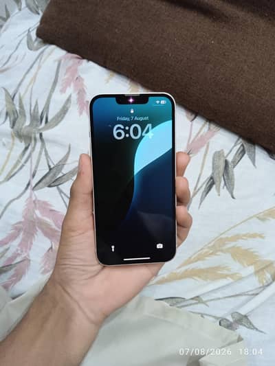 Apple iPhone 13