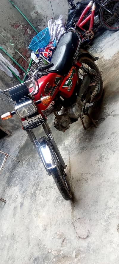 O322*17O45*65*TOTAL GENUINE BIKE UNITED 7O CC 2O22