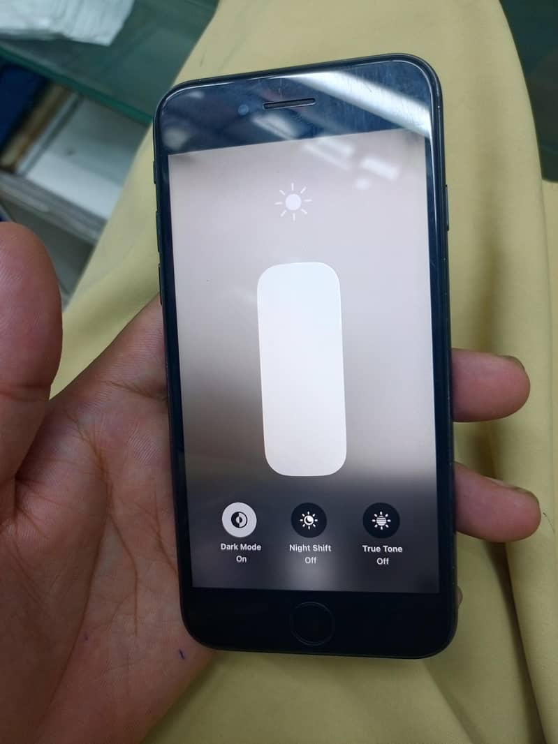 Apple iPhone SE 3