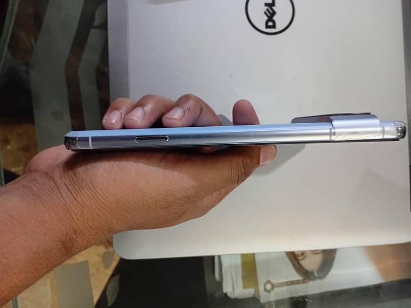 Google Pixel 8 Pro 2