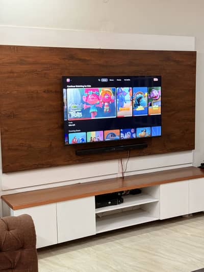 Tv rack