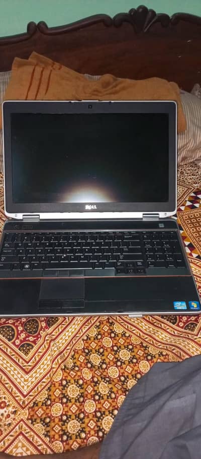 (Dead)Dell latitude Laptop core i7, 2nd Gen, 08 GB Ram, 128 GB SSD,