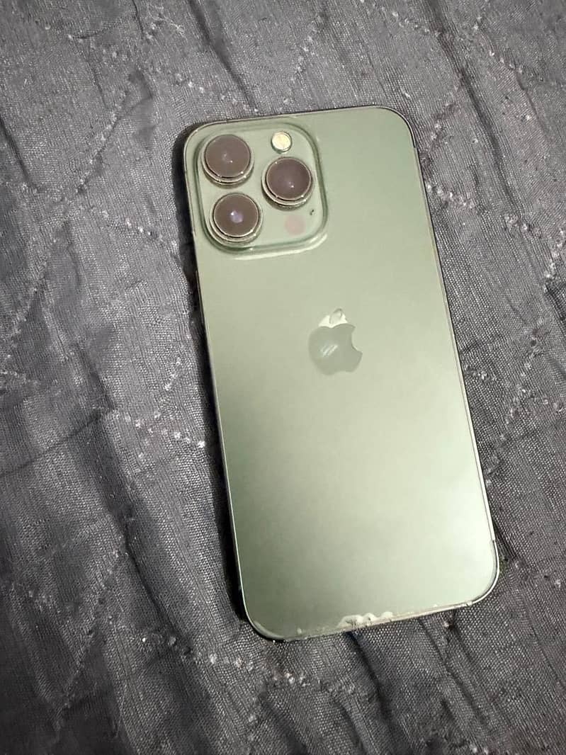 Apple iPhone 13 Pro 2