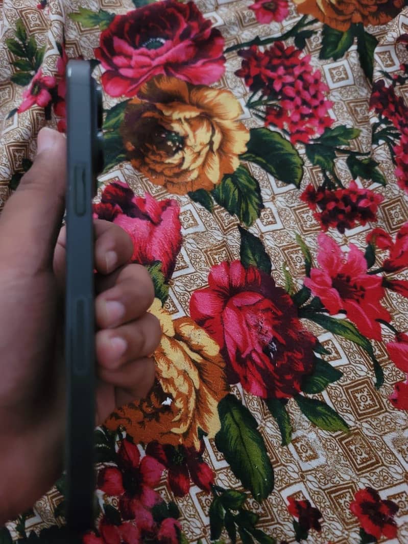 iPhone 14 Pro Max 3