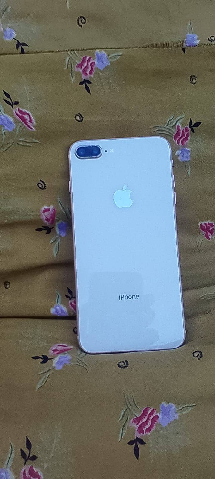 Apple iPhone 8 Plus 2