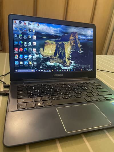 SAMSUNG 911S I5 6th Gen 8GB 256GB 14” INCH