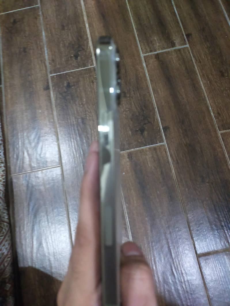 Apple iPhone 13 Pro Max 3