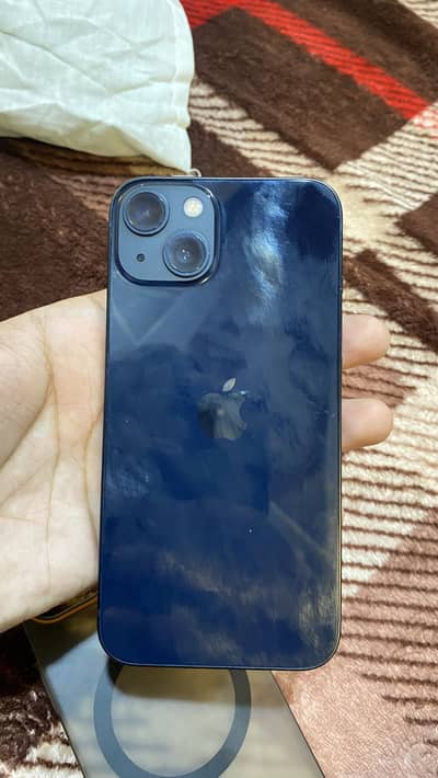 Apple iPhone 13