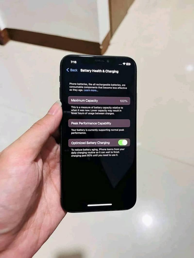 Apple iPhone X 4