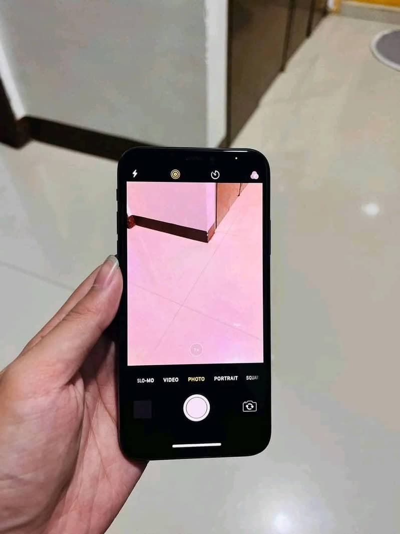 Apple iPhone X 5