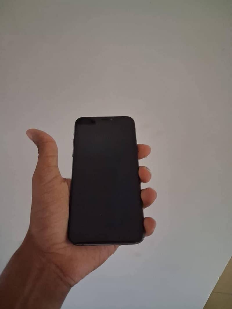 Apple iPhone X 6