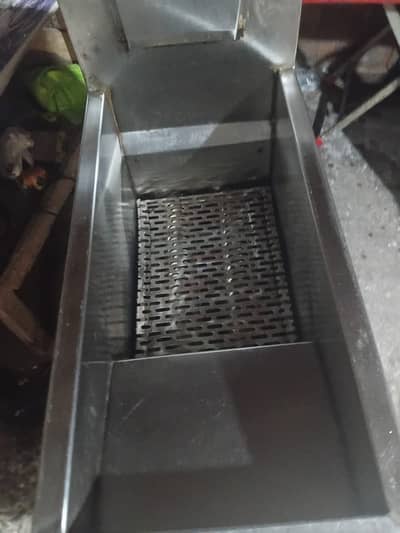 Fryer, counter with hot plate or breading table