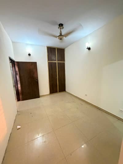 05 Marla Upper Portion Available For Rent (Abid Road)