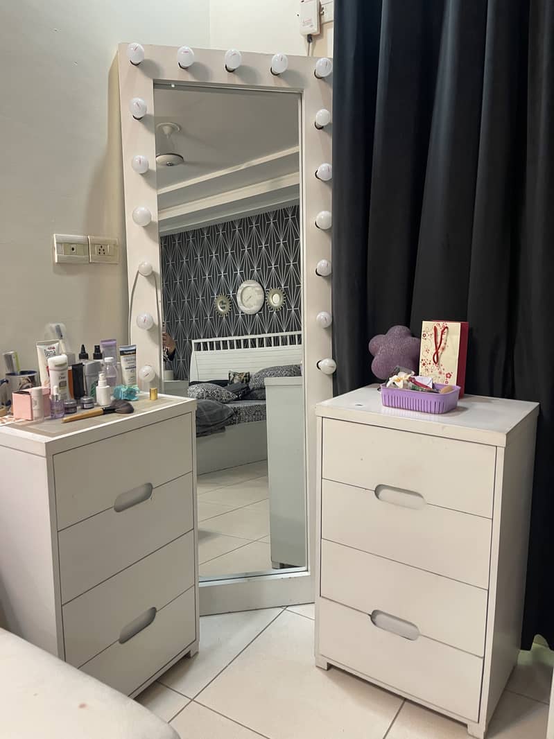 Dressing table and chesters 3