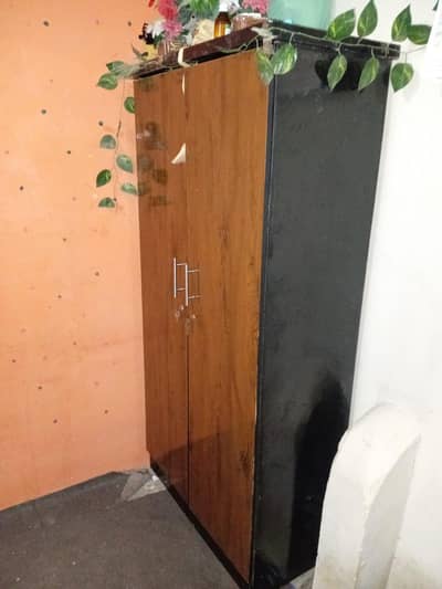 Cabinets Urgent Sale