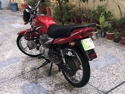 Yamaha yb125z 2018 modal