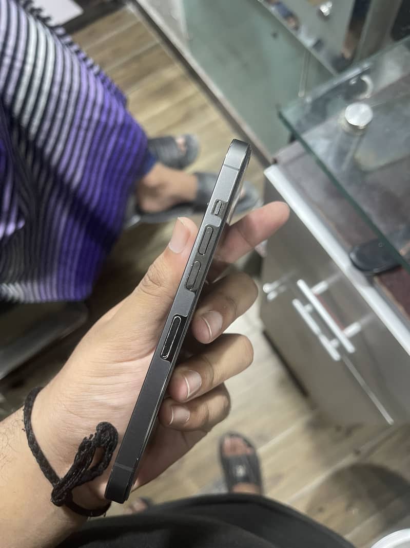 Apple iPhone 13 Pro 5