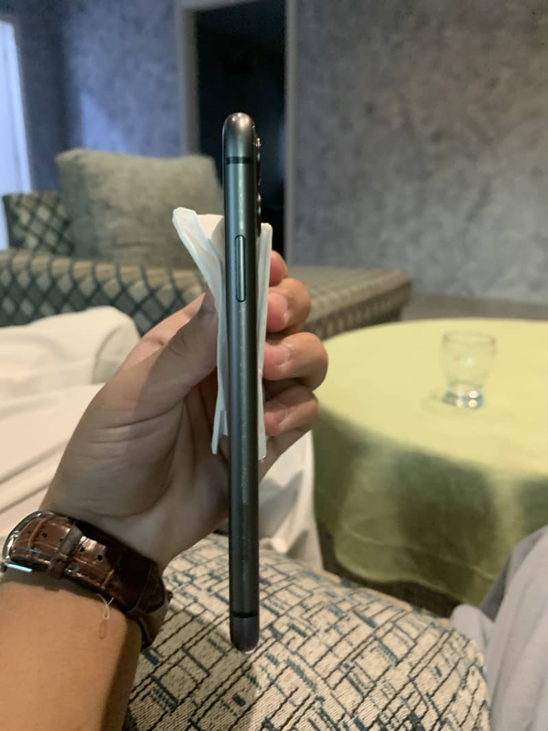 Apple iPhone 11 2