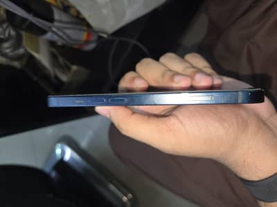 Apple iPhone 13 mini
