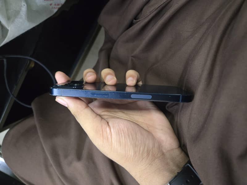 Apple iPhone 13 mini 2