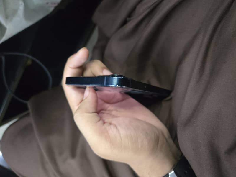 Apple iPhone 13 mini 3