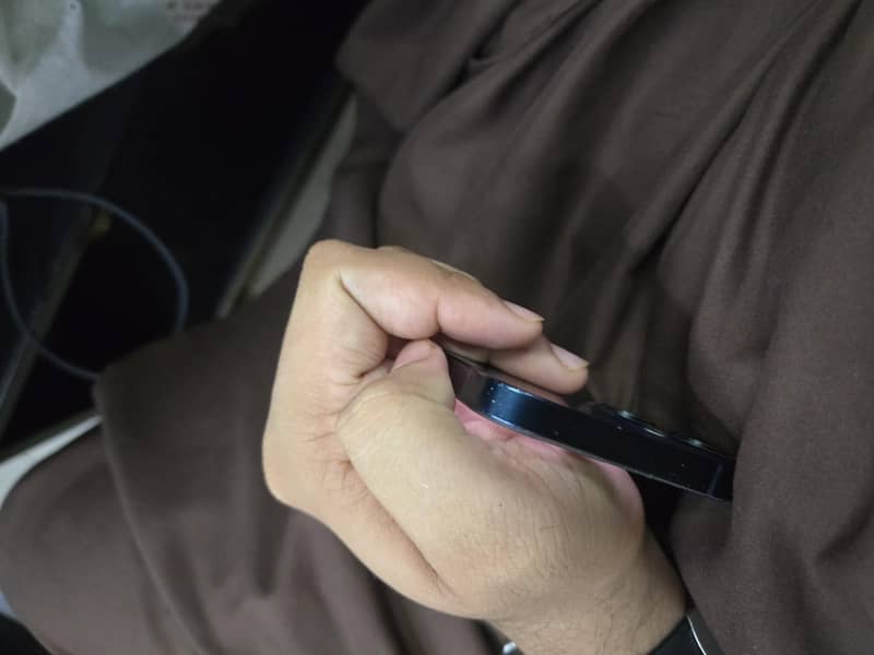 Apple iPhone 13 mini 4