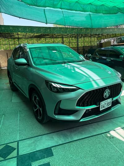 MG HS PHEV 2025