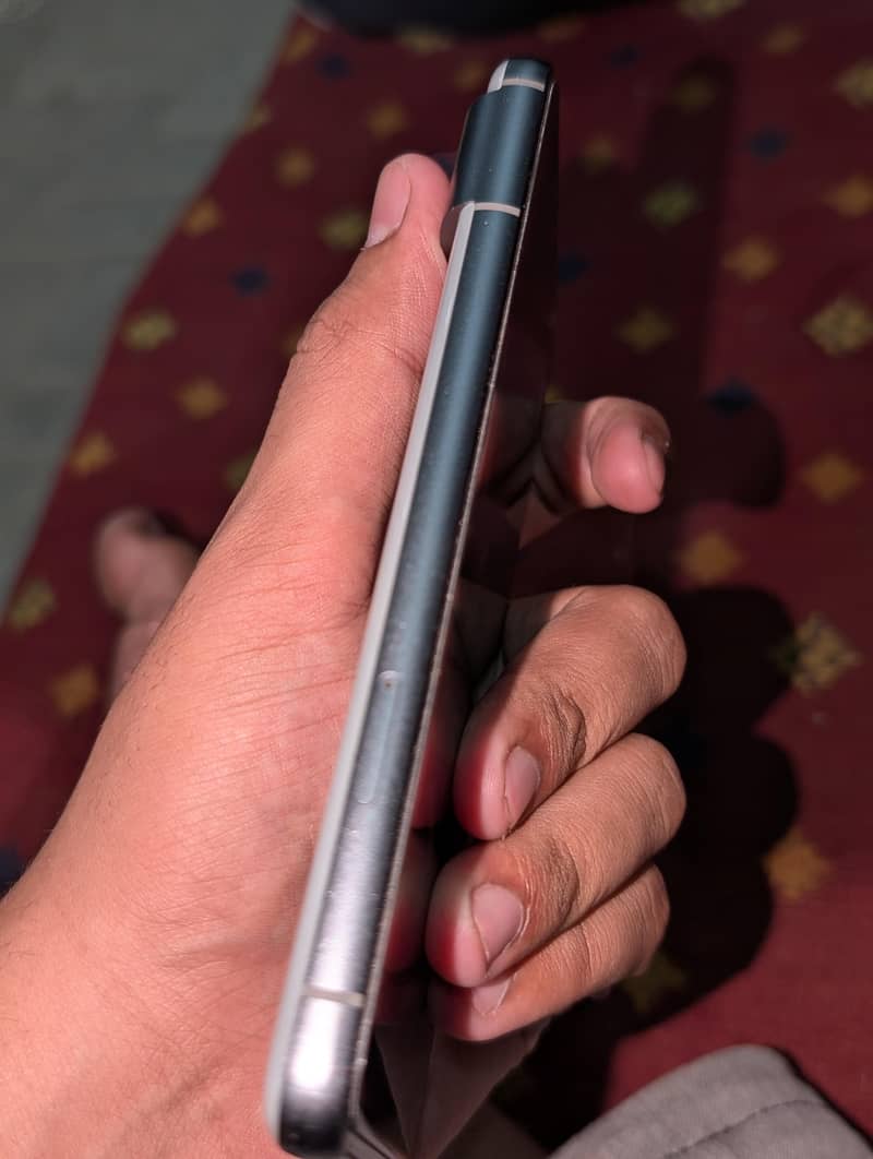 Google Pixel 8 3