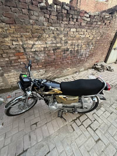 CG 125 Gold Edition 2026
