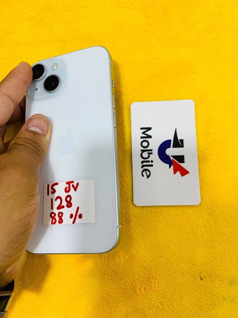 iPhone 15 2