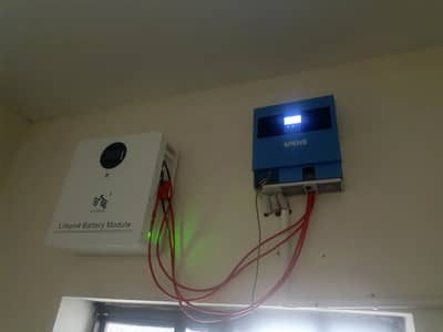 4KW Solar Hybird Inverter PV 4500 with Lithium Battery 100 Amp
