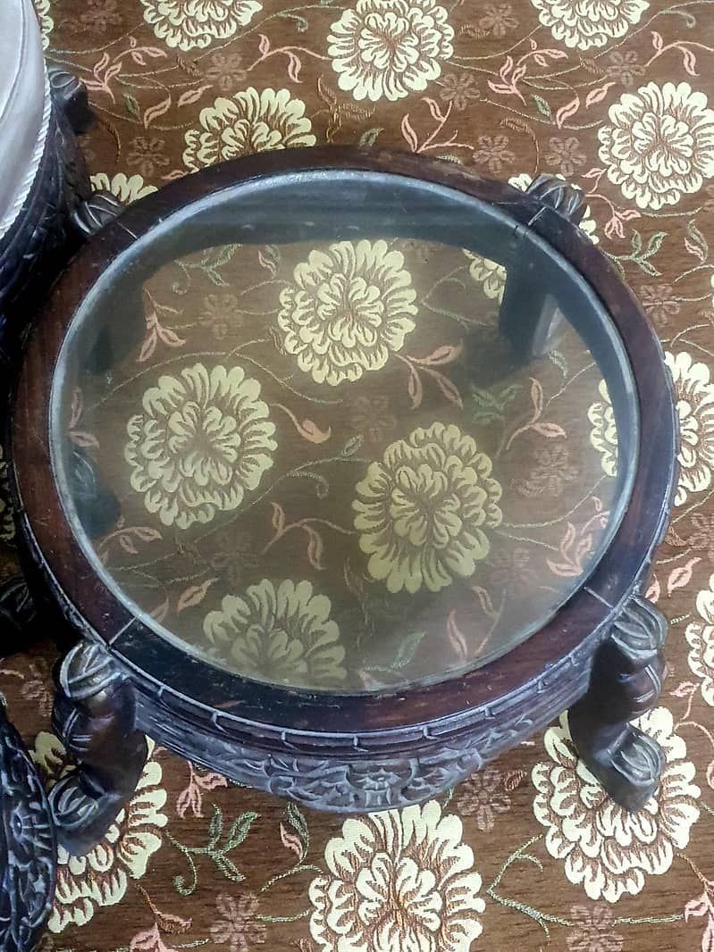 CHINIOTI CHAIRS WITH TABLE 3