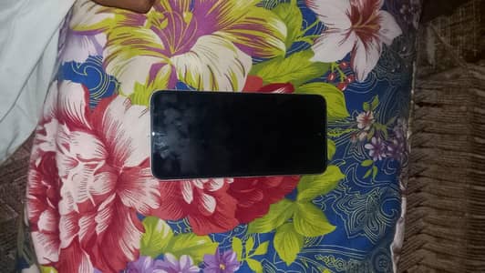 mobile ma koi masala nahi ha condition 8.8 ha