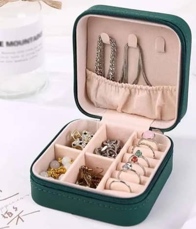 High Quality leather jewellery organizer box with zipr