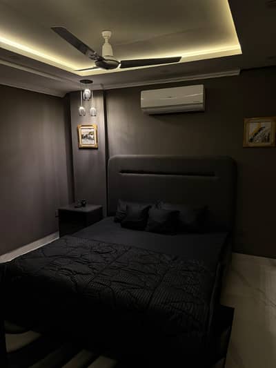 2 Bed apartment For Rent Daily Basis weekly Long Trem bahria town lahore