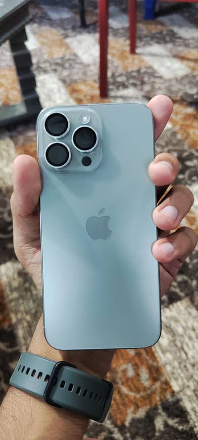 Apple iPhone 15 Pro Max condition 10/10