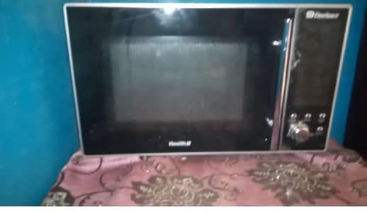 microwave oven