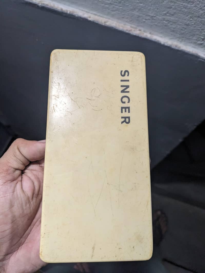 singer machine box 2