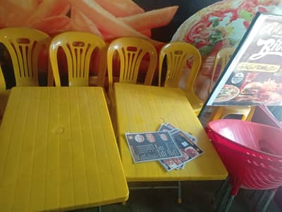 3 chair set available es k ilawa pizza k counter b available h