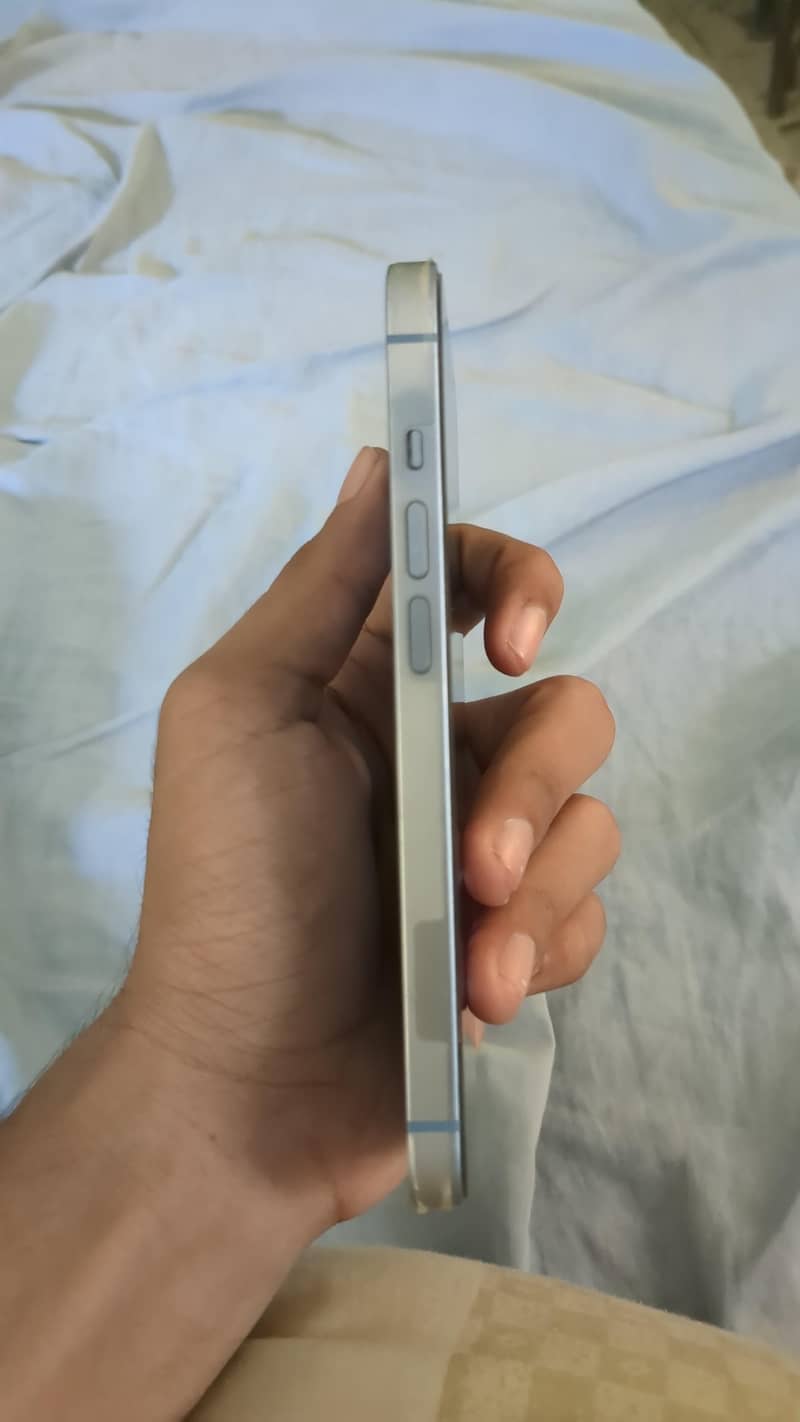 Apple iPhone 14 2