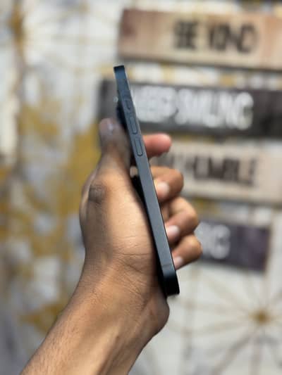 Apple iPhone 14