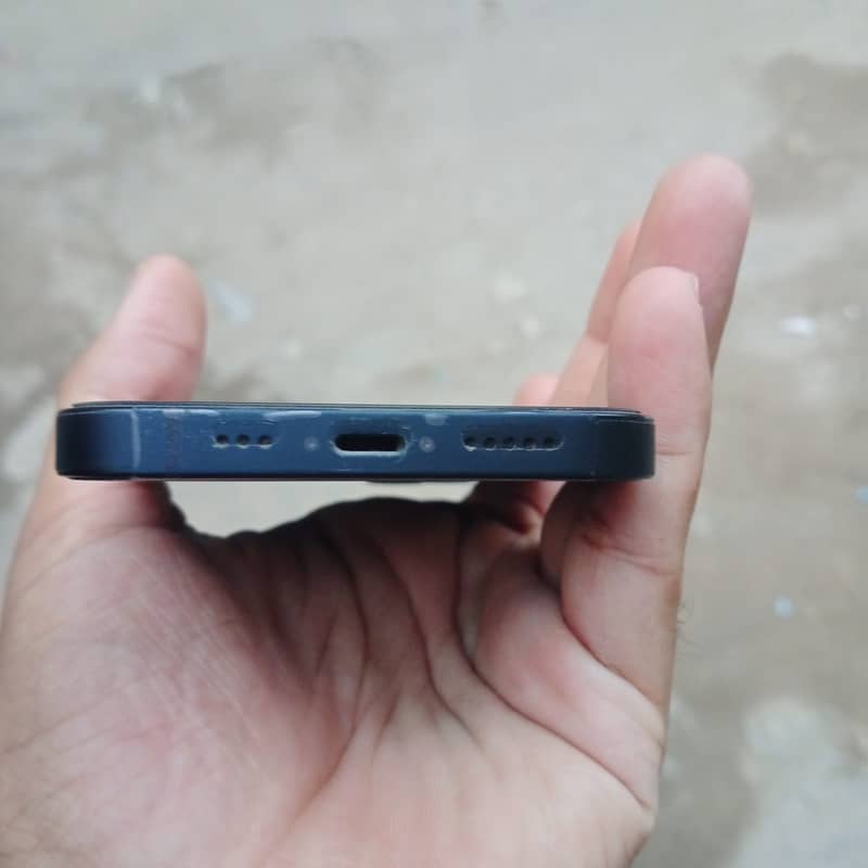 Apple iPhone 14 4