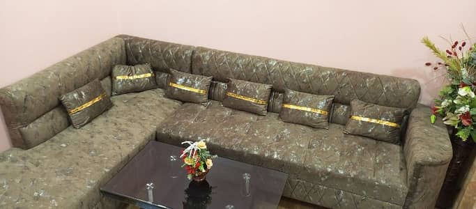 L shape sofa set condition 10/10 like new boht Kam use home hai.