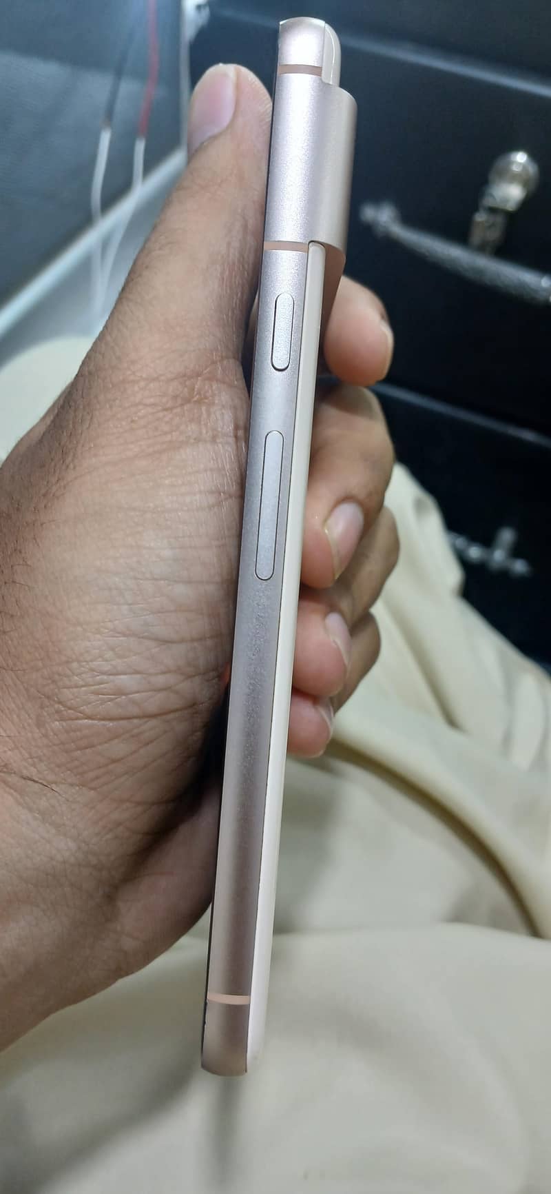 Google Pixel 8 4