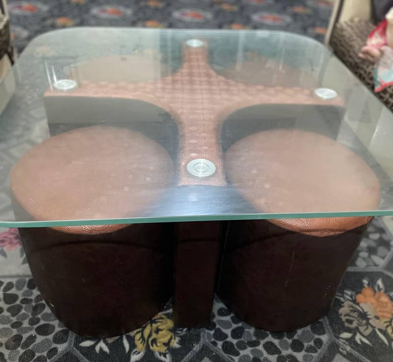 centre table with 4 stool 2