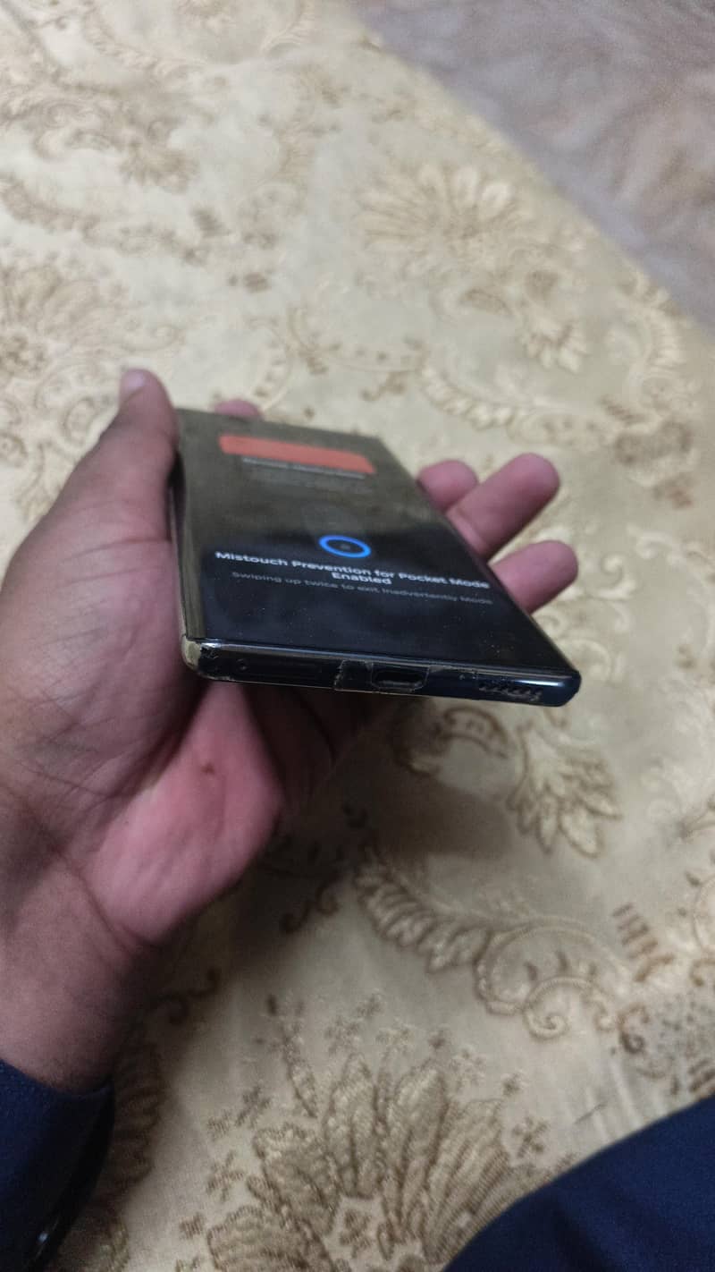 Tecno CAMON 40 Pro 4
