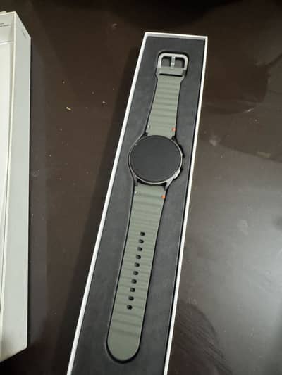 Samsung series 7 watch brand new condition
