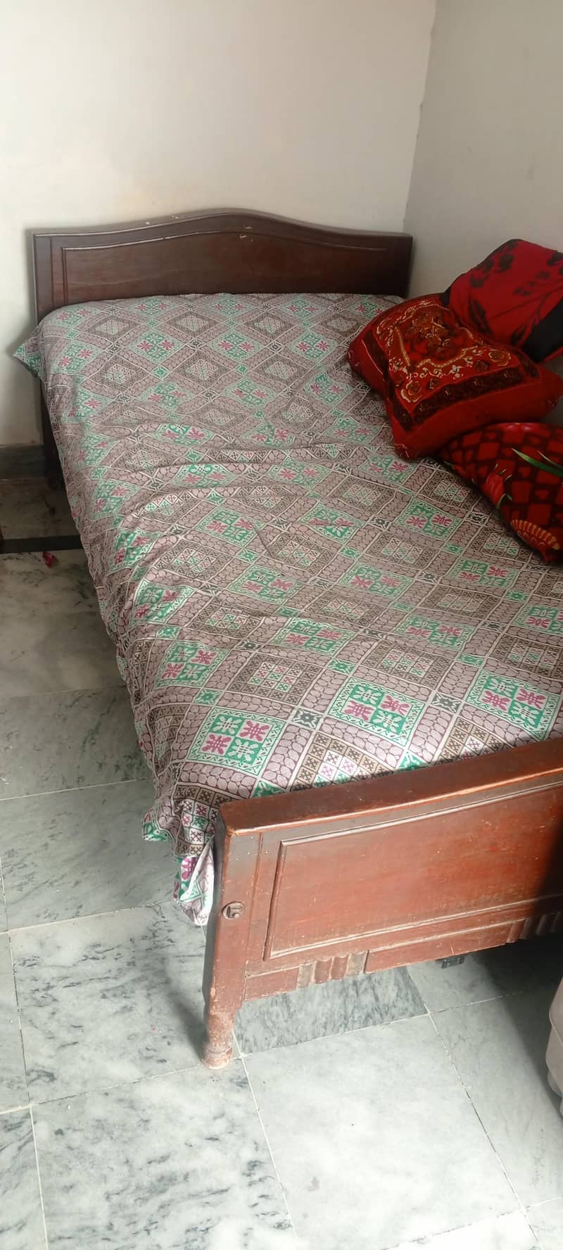 single bed 0